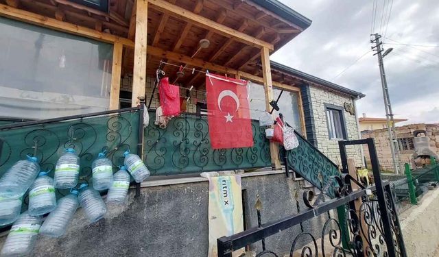 Yozgat’ın Köylerinde 23 Nisan Güzelliği: Balkonlar Al Sancağa Büründü!