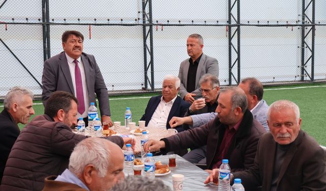 Yozgat'ta Başkan Mahalle Halkını Dinledi, Notlarını Aldı