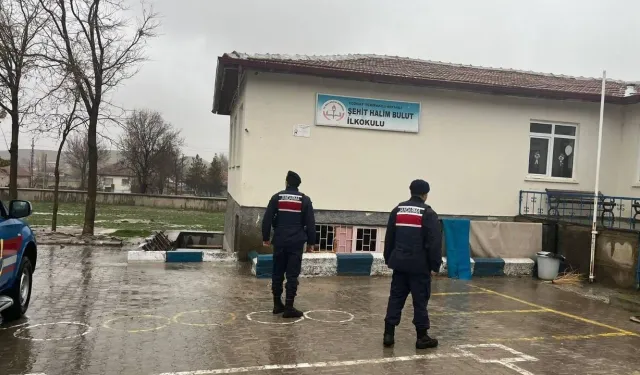 Yozgat’ta Eş Zamanlı Operasyon: Okullarda Sıkı Güvenlik Denetimi