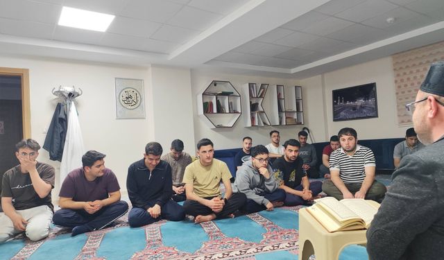 Yozgat'ta KYK Yurdunda Anlamlı Program: Hayatını Kaybedenler Unutulmadı