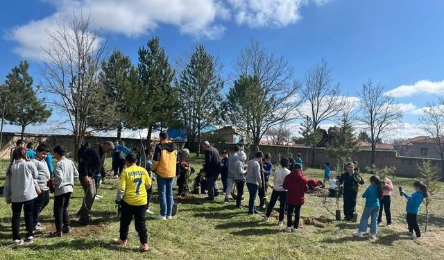Yozgat'ta Oksijen Adam Öğrencilerle Buluştu