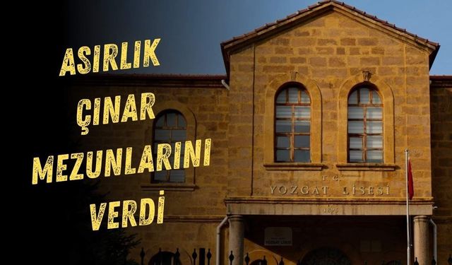 Asırlık Çınar Mezunlarını Verdi