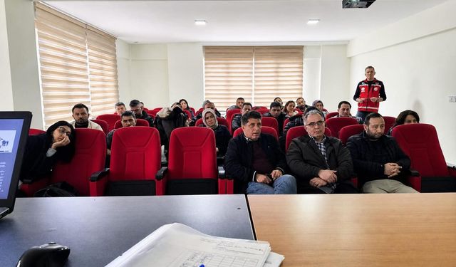 Sarıkaya’da “AFAD Afet Farkındalık Eğitici Eğitimi” Gerçekleştirildi