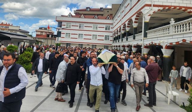 Yozgatlı İş İnsanın Eşi Dualarla Son Yolculuğuna Uğurlandı
