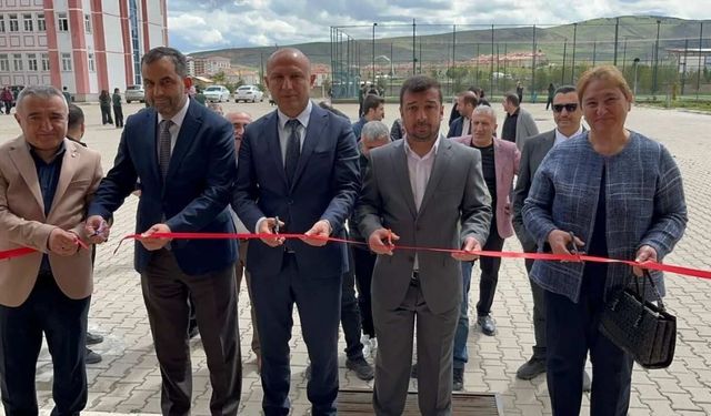 Yozgat’ta TÜBİTAK 4006/B Bilim Fuarı Büyük İlgi Gördü