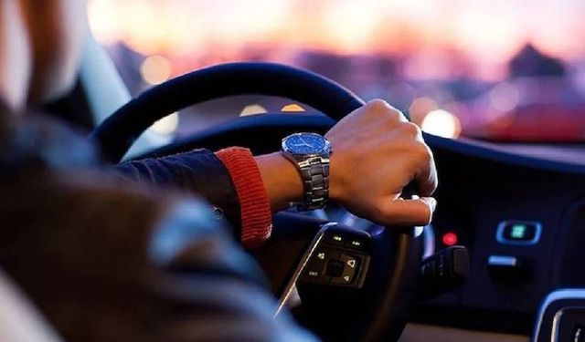 Arabada Kesinlikle Bırakmamanız Gereken Ürünler: Basınçlı Kutular ve Bataryalar Patlamaya Hazır