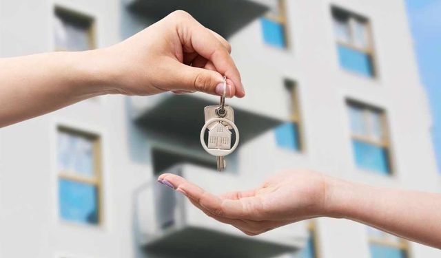 Ev Fiyatları Düşmeye Devam Edecek Mi? Ev Sahiplerinin Merak Ettiği Soruya Yanıt