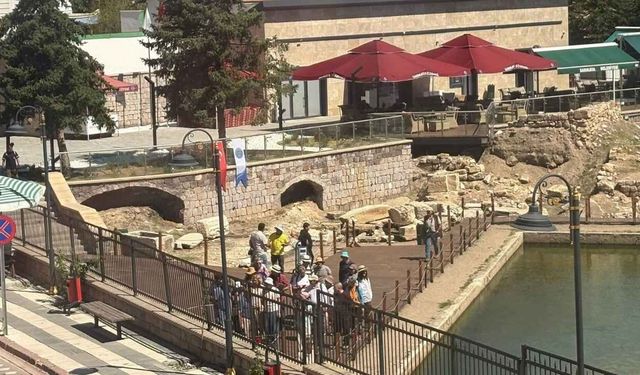 Turist Kafilesi Yozgat'a Kral Kızı'nı Görmeye Geldi