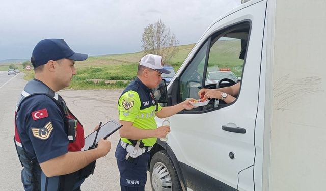 Yozgat İl Jandarması Sahaya İndi: Kuş Gibi Avladı
