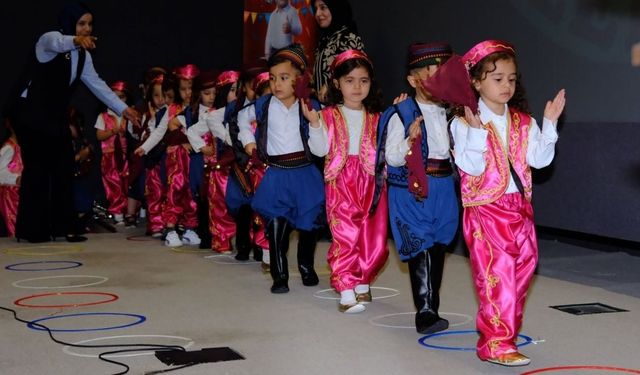 Yozgat'ın Akdağmadeni İlçesinde Bizim Ev Kreş Mezuniyet Töreni Düzenlendi