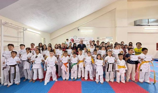 Yozgat'ta Karatede Büyük Gurur: 70 Sporcu Bir Üst Kuşağa Yükseldi
