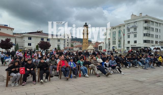 Yozgat'ta Milliler İçin Meydan Doldu!
