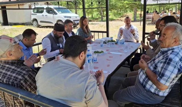 Yozgat'ta Şehit Babasından Oğluna Örnek Vefa: Öğrencilere Yemek İkram Etti