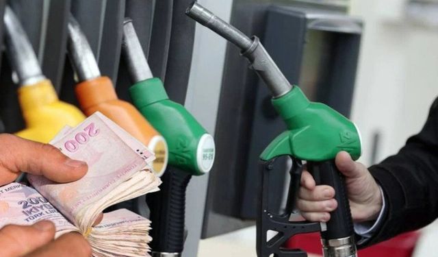 Benzin 65 Lirayı Görecek: 1,60 TL'lik Zam İçin Geri Sayım Başladı