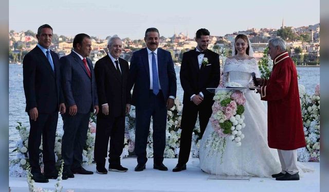 İsmail Yüksek ile Esen Matraş evlendi: Nikah şahitleri Aziz Yıldırım ve Ali Koç oldu