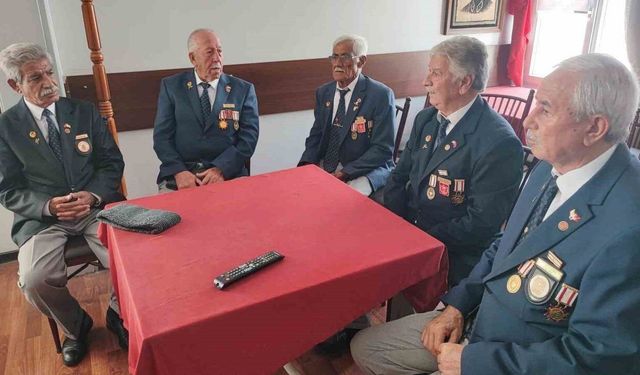 Kıbrıs gazileri 52 yıl sonra o anları anlattı: “Her taraf barut, kan ve ateş kokuyordu”