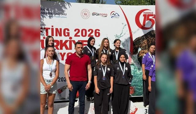 Çekerek'in kadın raftingcileri Van'da Türkiye şampiyonu oldu