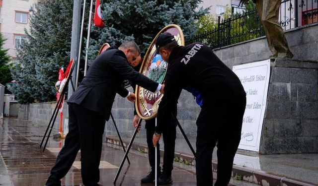 Akdağmadeni’nde 30 Ağustos Coşkusu: Atatürk Anıtı’na Çelenk Sunuldu