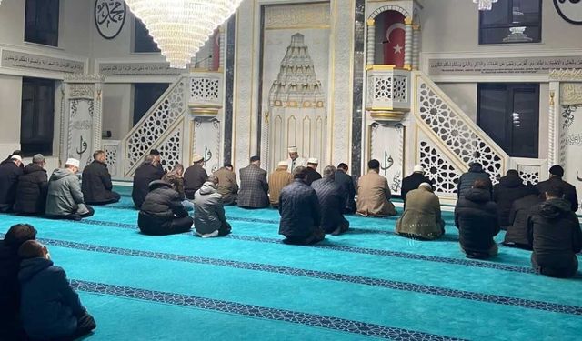 Cuma Günü Tüm Camilerde Okunacak! Diyanet’ten 81 İl İçin Kritik Çağrı