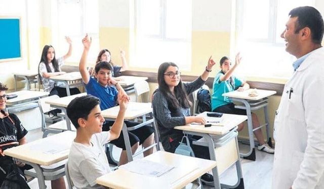 Özel okullarda kapsamlı değişiklik: Öğretmen ataması kolaylaştı, uluslararası okula Türk öğrenci yasak