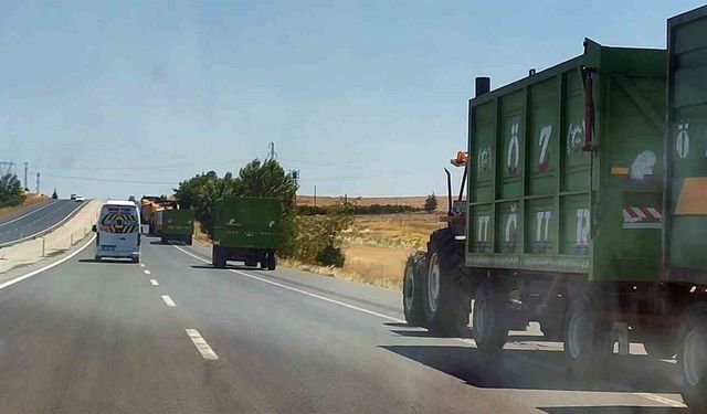 Yozgat'ta trafik ekiplerinden hasat sezonu uyarısı: Sabah ve akşam yola çıkanlar dikkatli olmalı