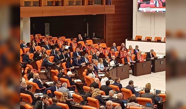 TBMM Genel Kurulu’nda tarihi oturum: Bahçeli, Çelik ve Dervişoğlu da salonda