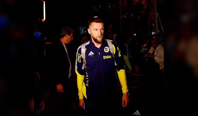 Fenerbahçe'de gözler Eryaman'da: Sarı-lacivertli kafile Ankara'ya ulaştı