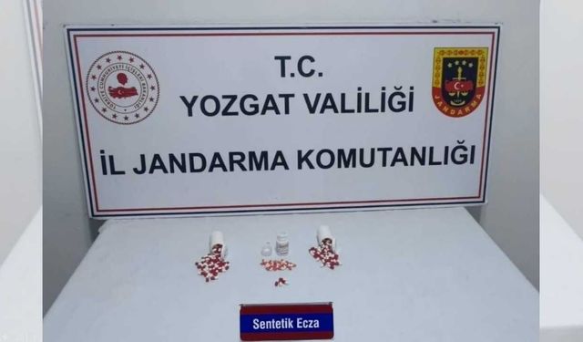 İzmir Otobüsü Yozgat’ta Durduruldu: Aramada Ele Geçirilen Maddeler Şoke Etti!