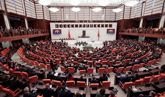 Mecliste Sandalye Dağılımı Değişti: AK Parti Vekil Sayısını 280'e Çıkardı