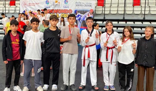 Sorgunlu Taekwondocular Kırıkkale’de Göğsümüzü Kabarttı: 5 Madalya İle Döndüler!