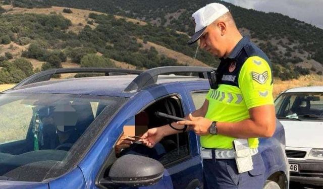 Yozgat Jandarmasından Geçit Yok: Şefaatli’de Ehliyetsiz Sürücüye 40 Bin TL Ceza!