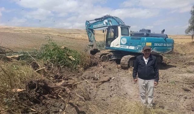 Yozgat'ta Kanal Temizlikleri Aralıksız Devam Ediyor
