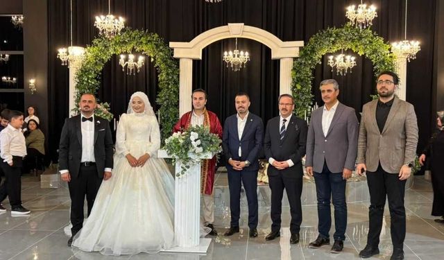 AK Parti Yozgat Teşkilatı Mutlu Günde Bir Araya Geldi