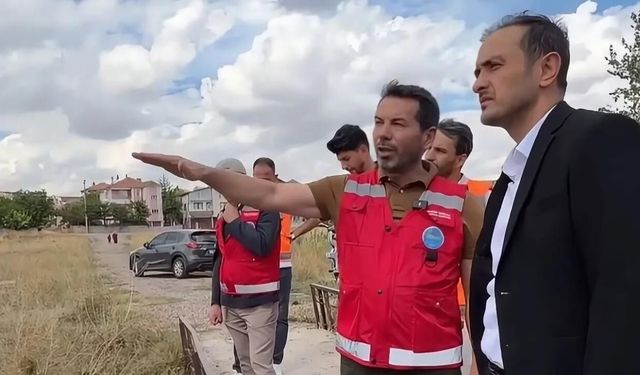 DSİ ve Belediye Ekipleri Sarıkaya’da Kanal Islahı İçin Çalışıyor