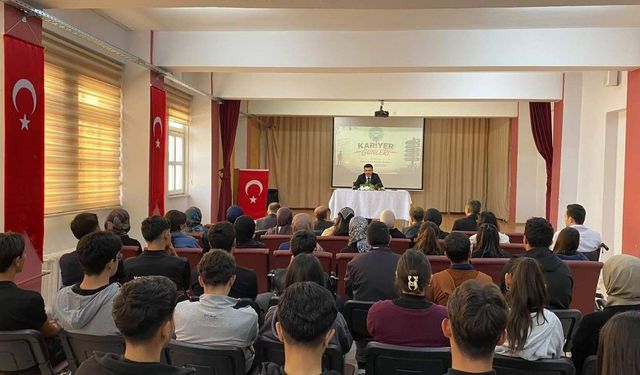Saraykent’te Kariyer Günleri: Kaymakam Akın Aydın Öğrencilerle Buluştu