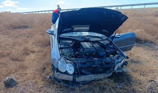 Sorgun’da Otomobil Şarampole Uçtu: Sürücü Yaralandı