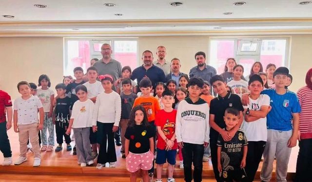 Yeni Dünya Vakfı Yozgat Eğitim Merkezi’nden Öğrencilere Moral Desteği