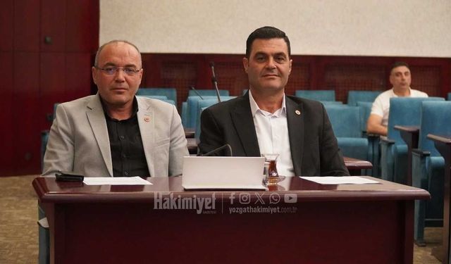 Yozgat İl Genel Meclisinde Dengeler Değişti: CHP Sandalyeleri Yeni Parti'ye Geçti!