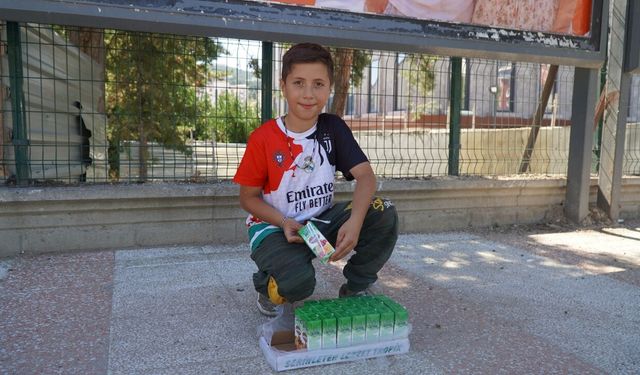 Yozgat'ta Minik Esnaf: Okul Eşyaları İçin Tezgah Açtı