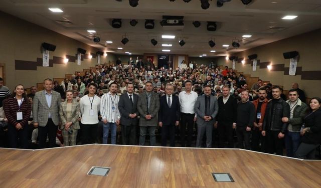Yozgat’ta Tiyatroya İlgi Artıyor! Şehir Tiyatrolarından Dikkat Çeken Başarı