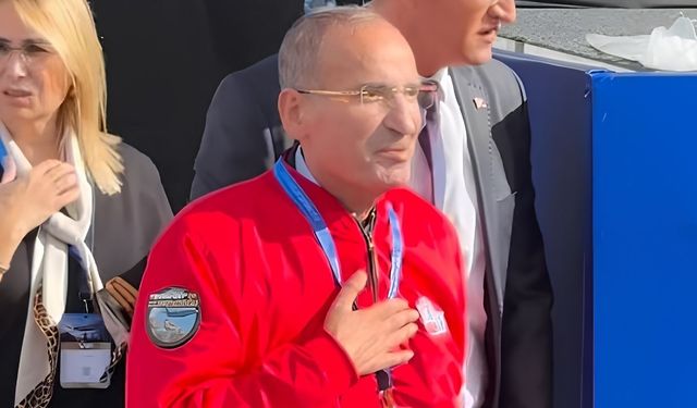 Bir Süredir Ortalarda Görünmüyordu! Bekir Bozdağ’ın Son Hali Dikkat Çekti