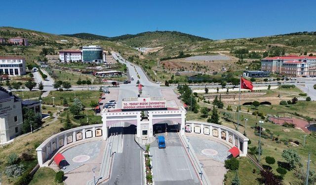 Yozgat'ta Üniversiteliler El Ele Verdi: Minik Yüzleri Güldürecek Proje Başladı