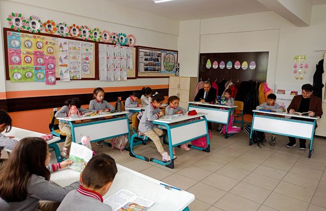 KADIŞEHRİ OKUYOR