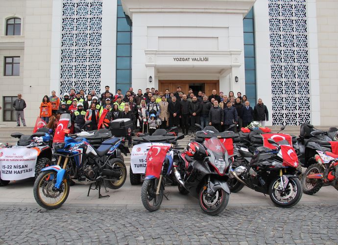 MOTOR TUTKUNLARI SEZONUNU AÇTI
