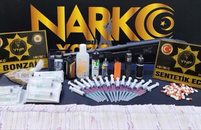 Yozgat’ta Narkotik Operasyonu: 2 Şüpheli Yakalandı, Çok Sayıda Madde Ele Geçirildi