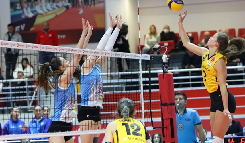 VakıfBank set vermeden kazandı