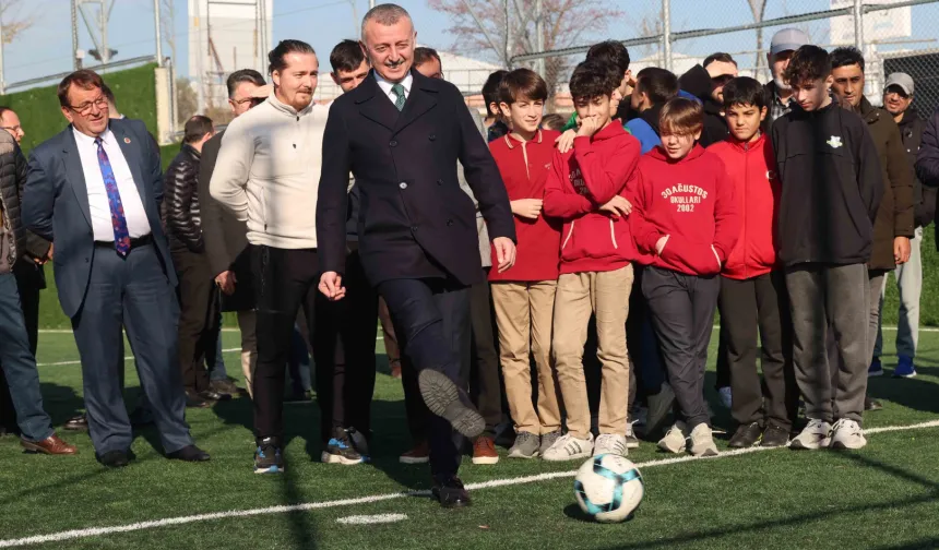 İzmit Ayazma’ya sentetik futbol sahası