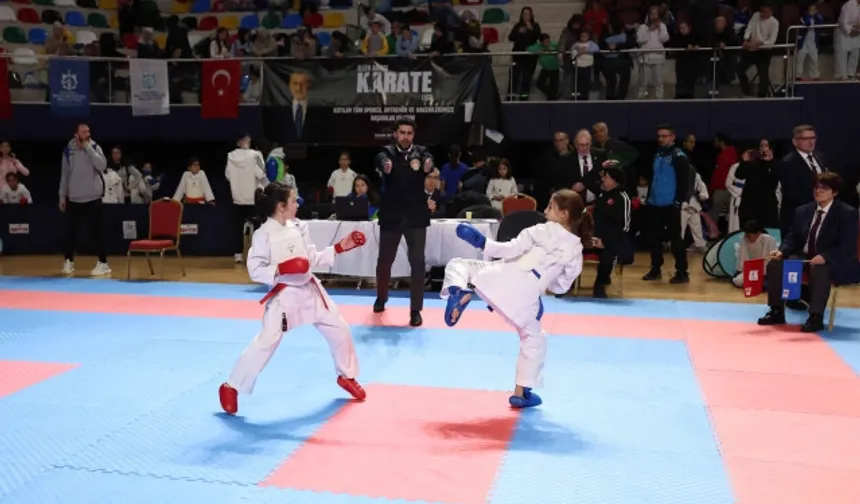 Kocaeli'de karate resitali yaşandı