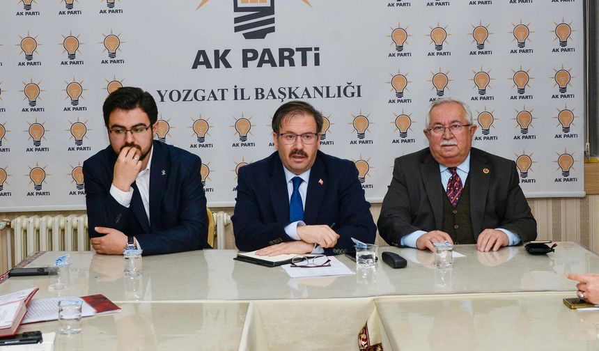 Ak Parti il  yönetimi toplandı