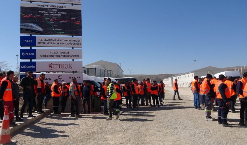 Yozgat'ta Yüksek Hızlı Tren şantiyesi işçileri iş bıraktı